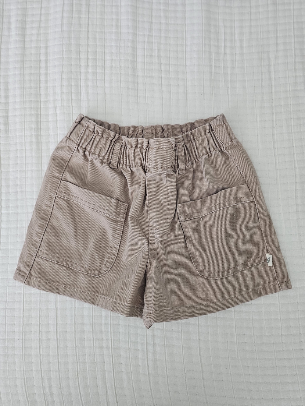 Kids Elastic-Waist Utility Shorts in Taupe